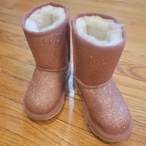 EUC Girls Uggs - Pink Glitter sz 9